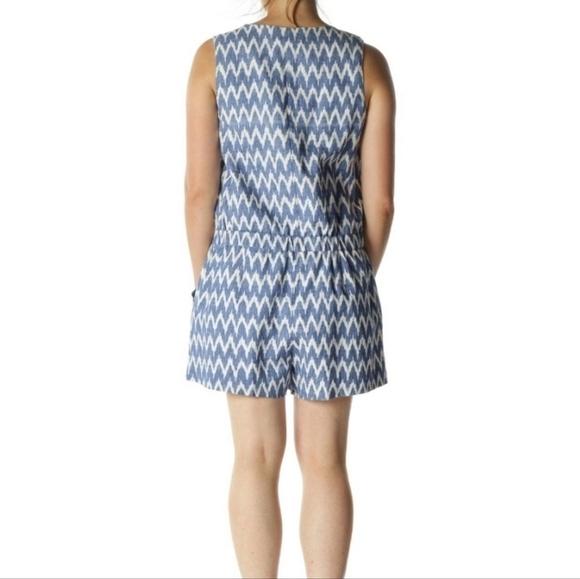 J. Crew Factory | Women's Zig Zag Print Buttoned Pocketed Shorts Romper (Size 4) - Picture 13 of 13